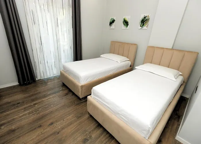 Florence * טיראנה