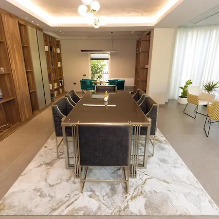 Florence Villa *