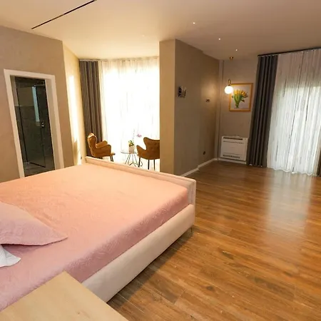 Florence Villa Tirana