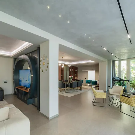 Villa Florence Tiran