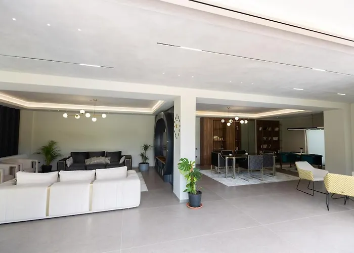 Villa Florence Tirana